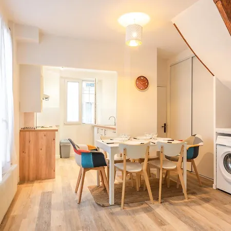 Charming House With Terrasse - 5 Guests アパート *